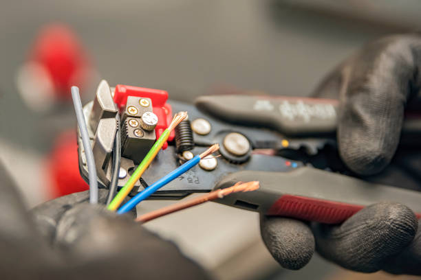 Best Electrical Contractors for Businesses  in Harrisburg, OR